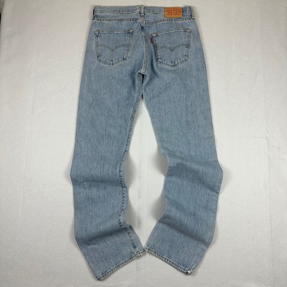 Levis 501 Button Fly Straight Leg Jeans Light Wash Blue Denim Size 33 x 36